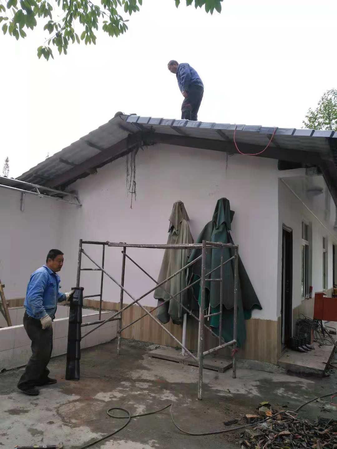 山西農(nóng)村的瓦房使用合成樹(shù)脂瓦好么?